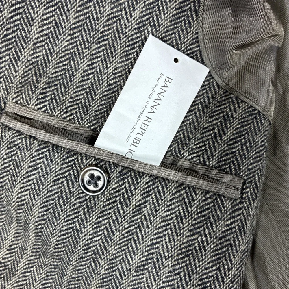 Banana Republic Men's Brown Herringbone Wool Blazer Tailored Fit 2-Button 46L